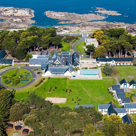ホテル Domaine De Port Aux Rocs ル・クロワジック エクステリア 写真